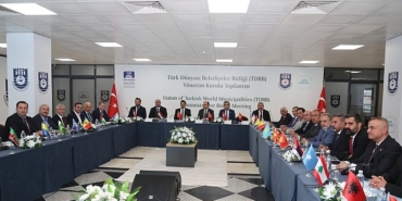 8-karaman-uluslararasi-turk-dunyasi-soleni-buyuk-bir-coskuyla-kutlandi.jpg