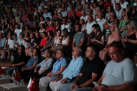 baskan-hatice-gencay-didim-turkulerle-tek-yurek-oldu.jpg