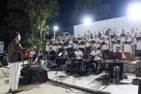 didim-belediyesi-halk-muzigi-korosu-konserine-yogun-ilgi.jpg