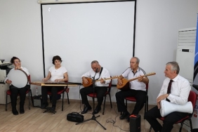 Mavi Ev alzheimer hastalarına ve yakınlarına moral oluyor