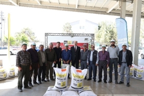 Başkan Altay: “Üreticilerimize Bugüne Kadar 1 Milyon 214 Bin Kilogram Hibe Destekli Macar Fiği Tohumu Verdik”