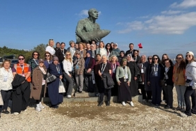 Gençler Cumhuriyet’in izinde yürüdü, kadınlar Çanakkale’yi keşfetti